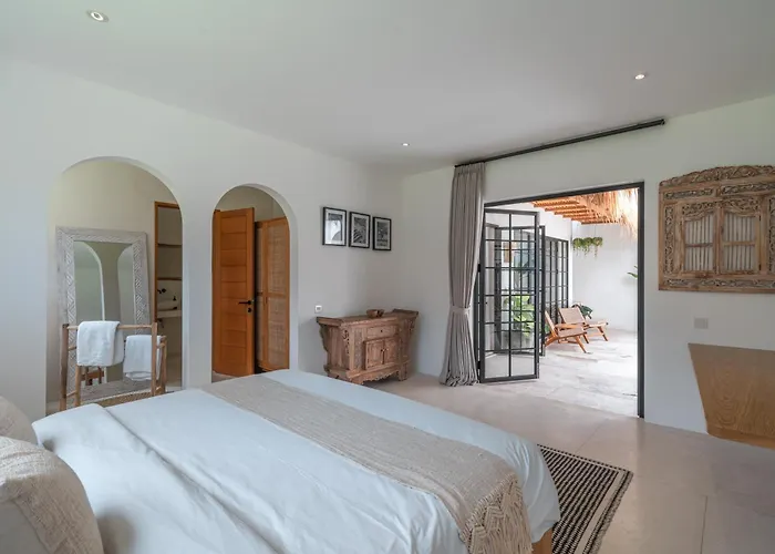 Dusa - Stunning 2-bedroom Mediterranean In Villa *