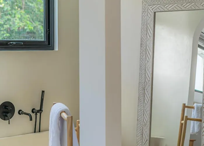 Villa Dusa - Stunning 2-bedroom Mediterranean In *